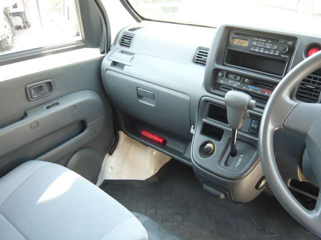 Daihatsu Hijet Deck Van 9
