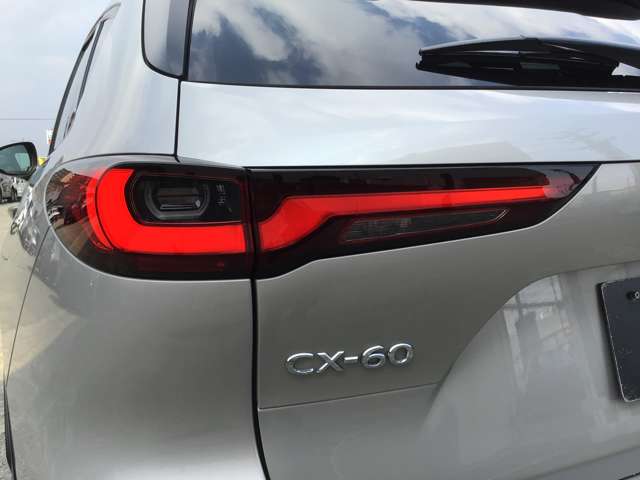 Mazda CX-60 11