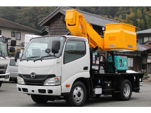 Hino Dutro 12
