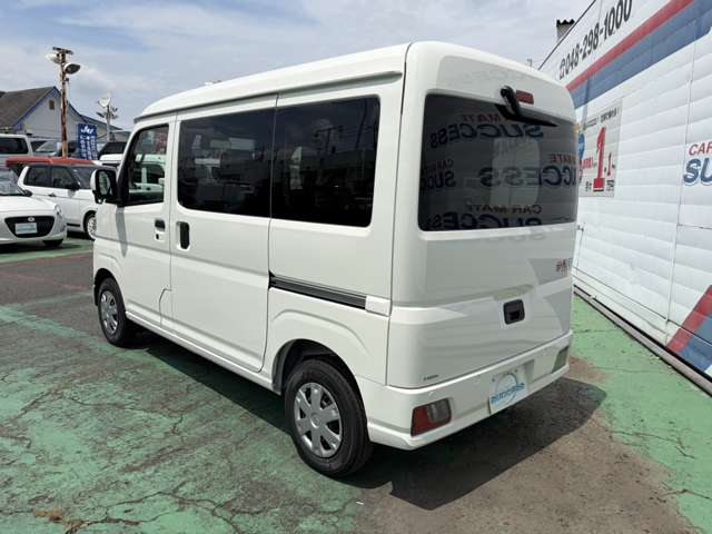 Daihatsu Hijet Cargo 11