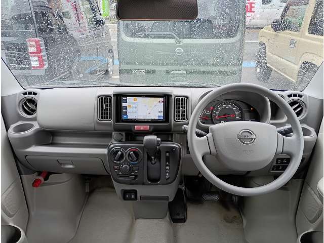 Nissan NV100 Clipper 3