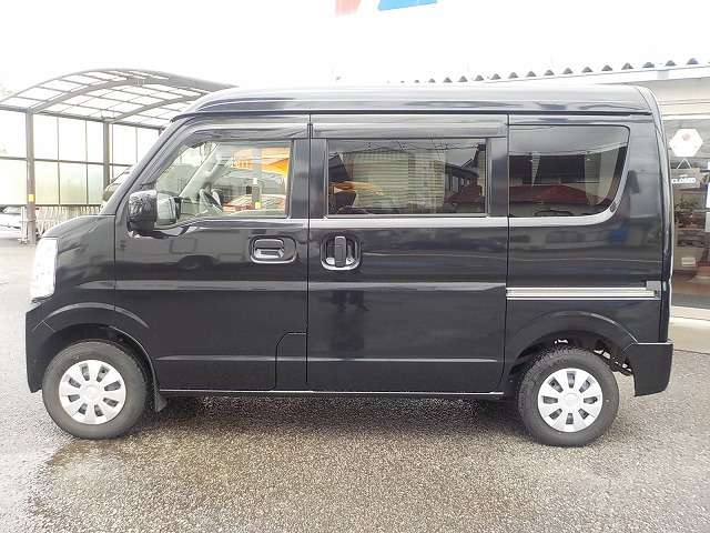 Nissan NV100 Clipper 11