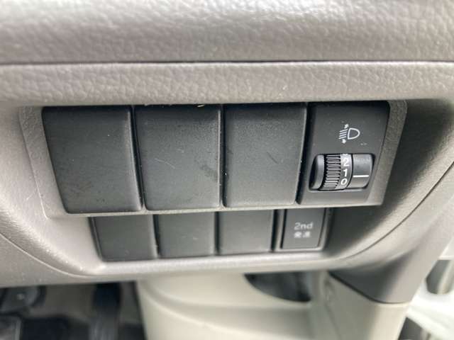Nissan NV100 Clipper 11