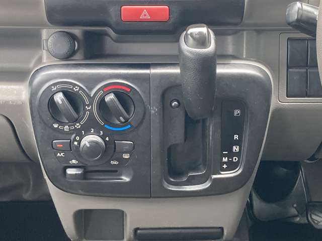 Nissan NV100 Clipper 8