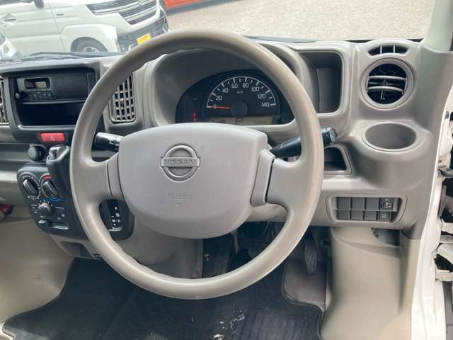 Nissan NV100 Clipper 9