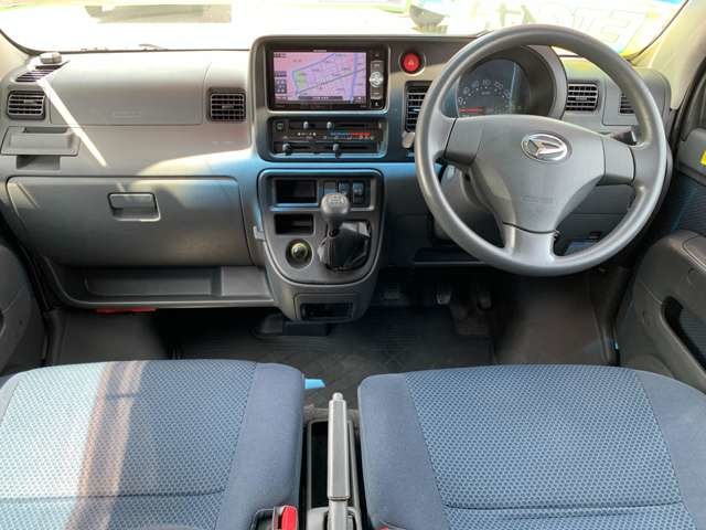 Daihatsu Hijet Cargo 7