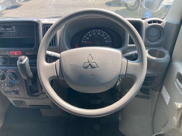 Mitsubishi Minicab Van 9
