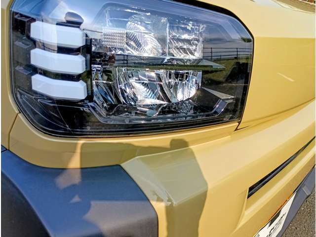 Daihatsu Taft 4