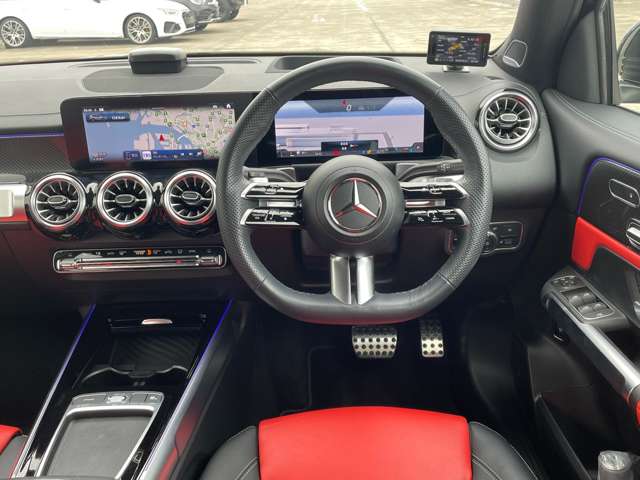 Mercedes-Benz GLB 8