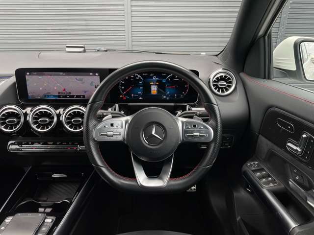 Mercedes-Benz GLA-Class 7