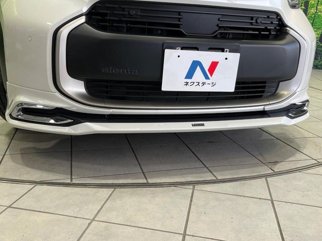 Toyota Sienta 3