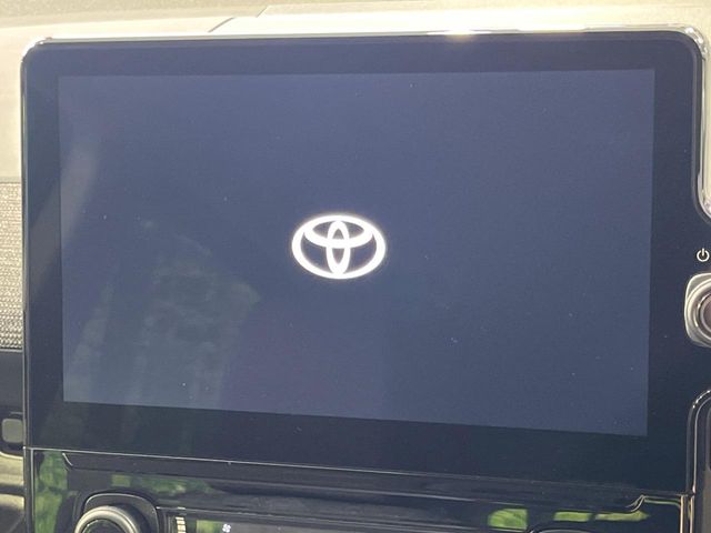 Toyota Sienta 5