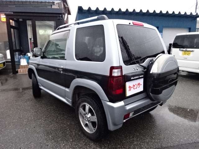 Mitsubishi Pajero Mini 12