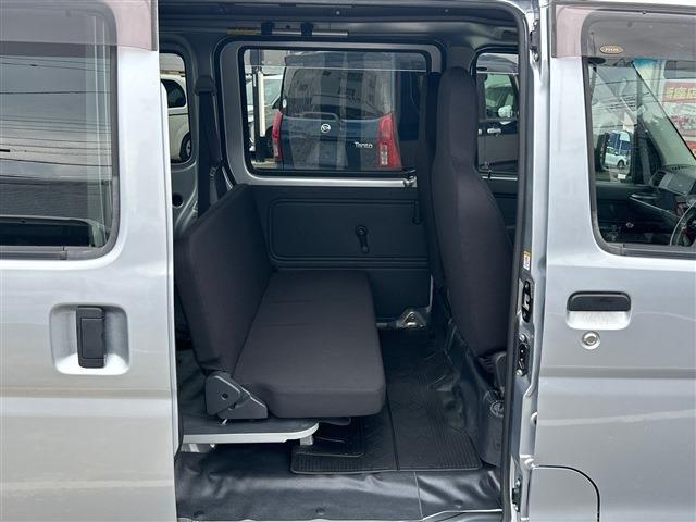 Toyota Pixis Van 12