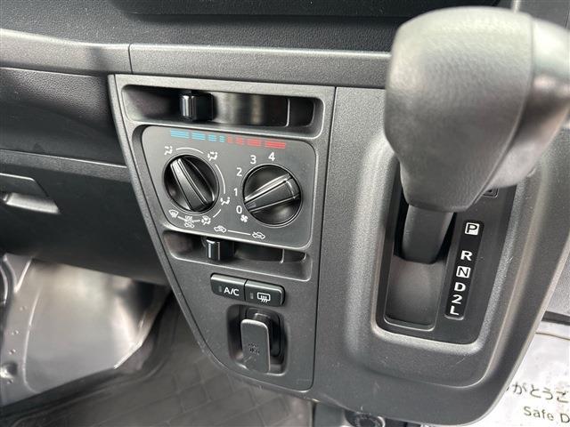 Toyota Pixis Van 7