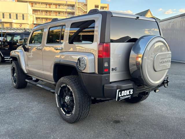 Hummer H3 5