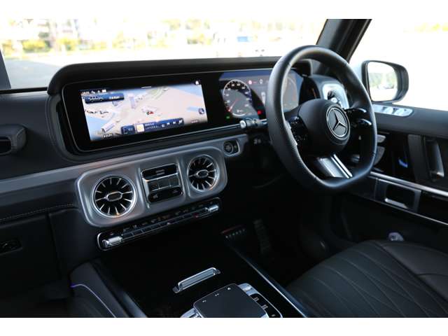 Mercedes-Benz G-Class 12