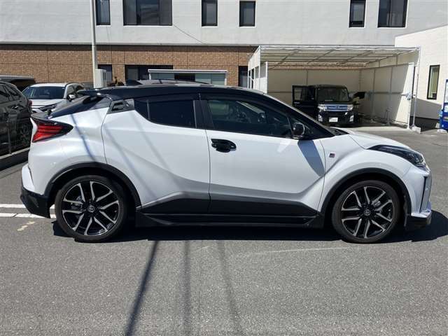 Toyota C-HR 8
