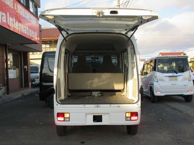 Nissan NV100 Clipper 10