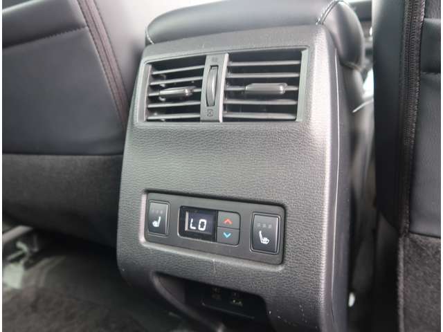 Mitsubishi Outlander 12