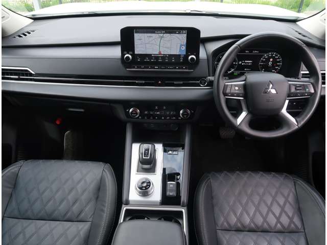 Mitsubishi Outlander 2