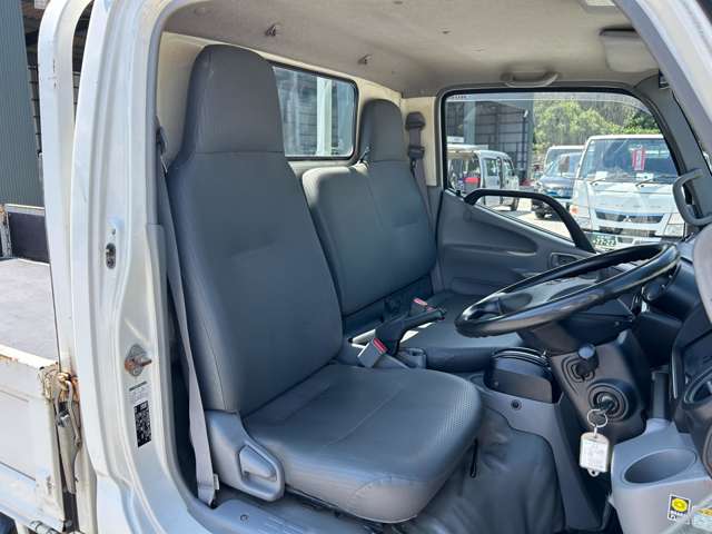 Hino Dutro 11