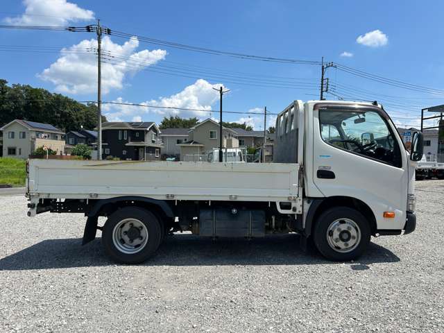 Hino Dutro 4