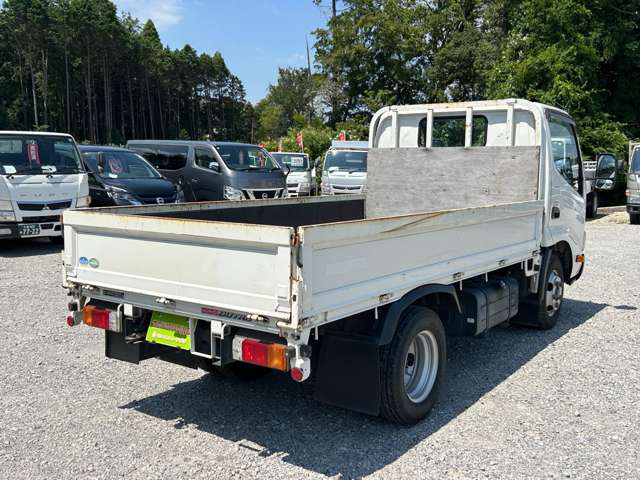 Hino Dutro 5