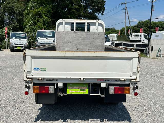 Hino Dutro 6