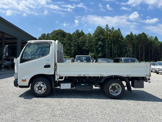 Hino Dutro 8