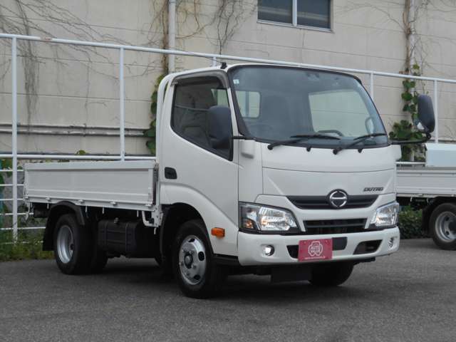 Hino Dutro 3