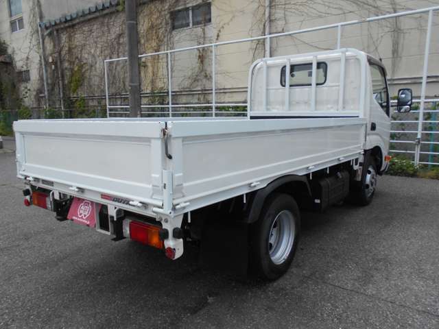 Hino Dutro 6