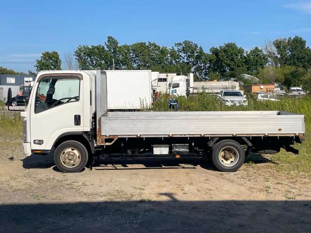 Isuzu Elf 6