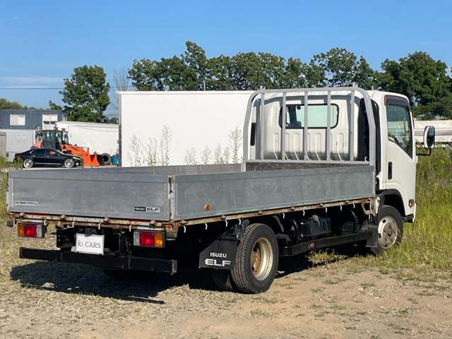 Isuzu Elf 9