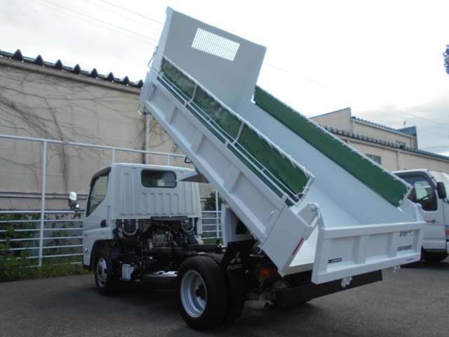 Mitsubishi Fuso Canter 11