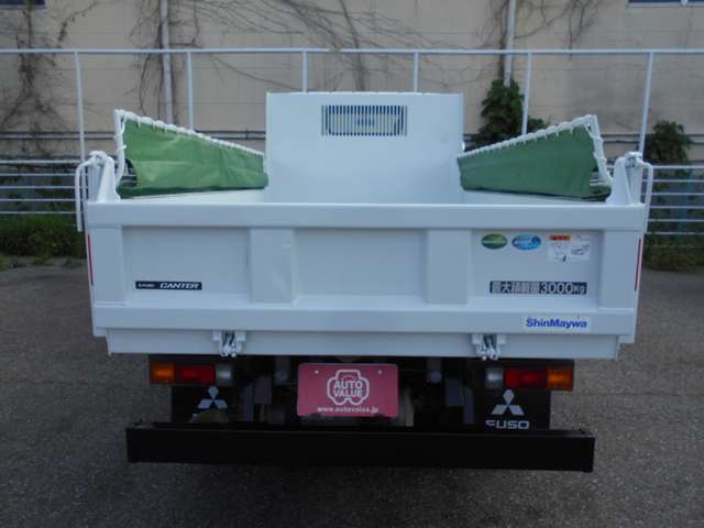 Mitsubishi Fuso Canter 9