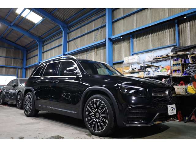 Mercedes-Benz GLB 4
