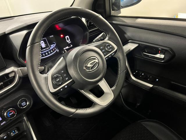 Daihatsu Rocky 12