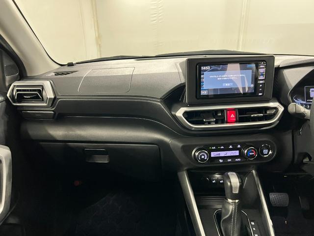 Daihatsu Rocky 6
