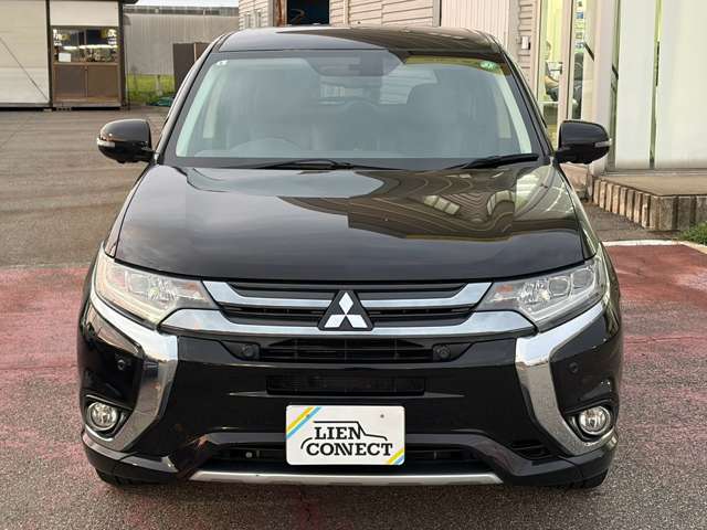 Mitsubishi Outlander PHEV 4