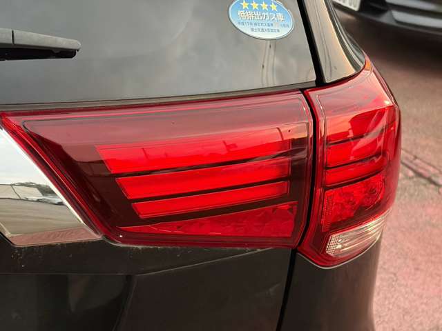 Mitsubishi Outlander PHEV 10