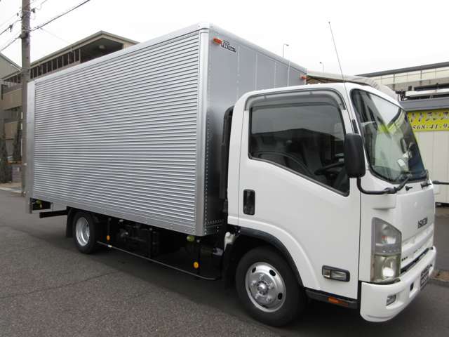 Isuzu Elf 11