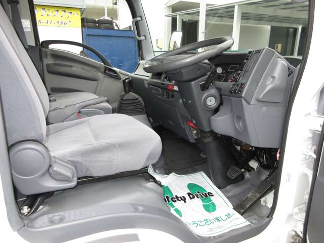 Isuzu Elf 10