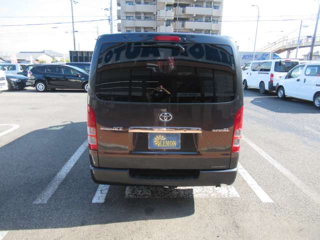 Toyota Regius Ace 11
