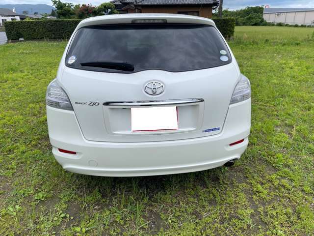 Toyota Mark X ZiO 5