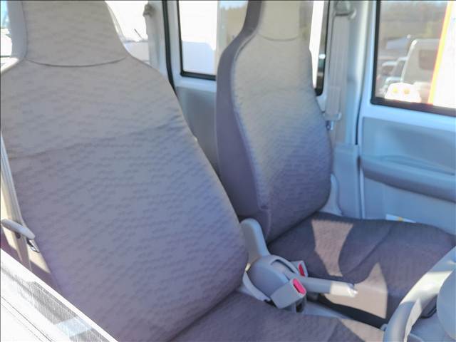 Mitsubishi Minicab Van 12