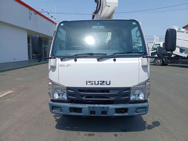 Isuzu Elf 2