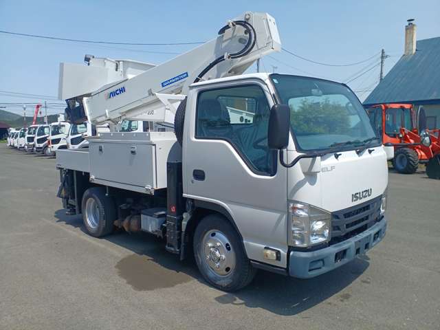 Isuzu Elf 3