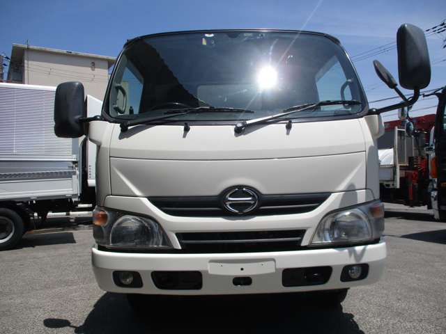 Hino Dutro 2