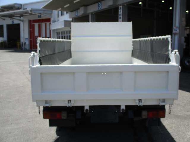 Hino Dutro 6